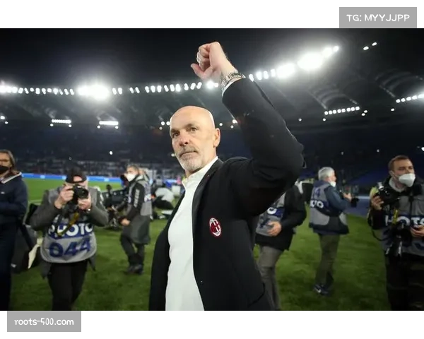 官方:AC米兰与主帅皮奥利完成续约,新合同至2027年 官方:AC米兰与主帅皮奥利完成续约,新合同至2027年